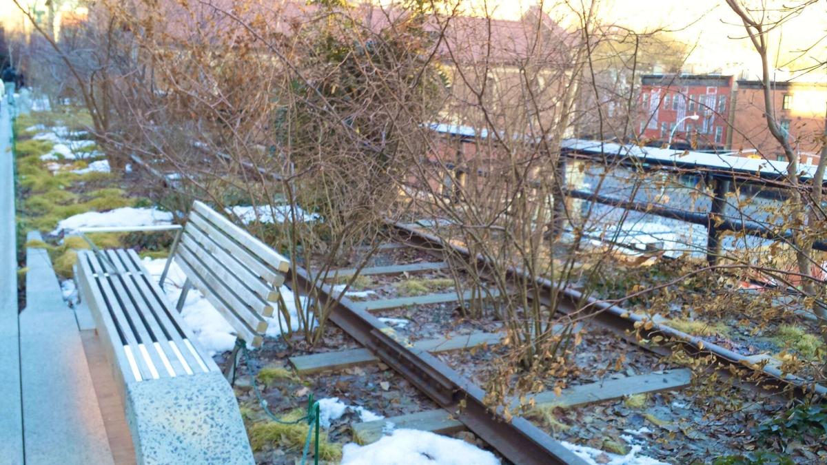 ハイライン。廃止されたウエストサイド線の線路が残る。