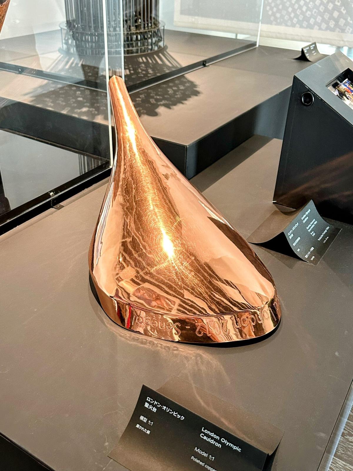 Olympic Cauldron《ロンドンオリンピック聖火台》